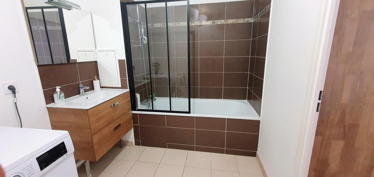 Lotus- 4 Min De Walt Disney-Arrivee Autonome-Parking Et Wifi Gratuit-Proche De Toutes Commodites 5Min De La Vallee Village شيسي المظهر الخارجي الصورة